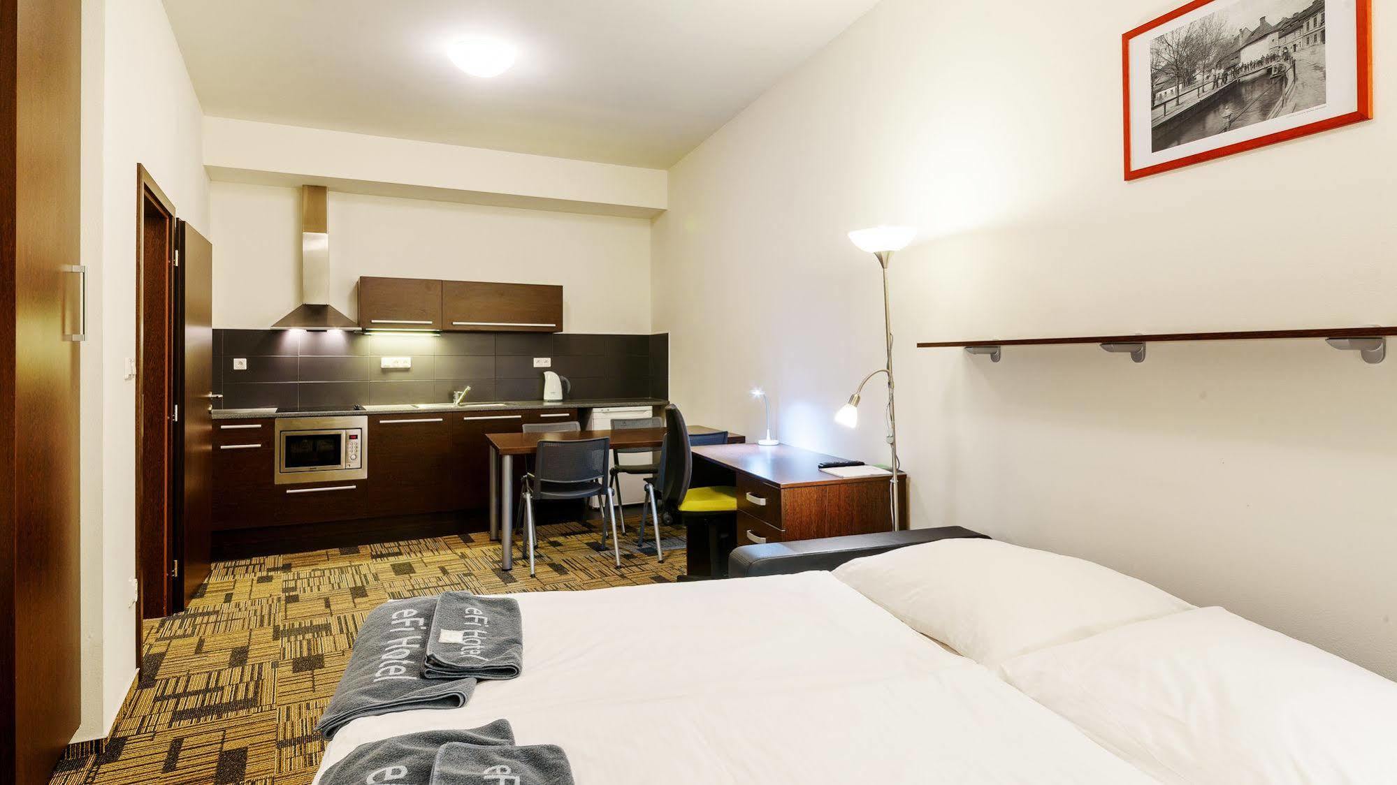 Efi Palace Hotel ブルノ エクステリア 写真